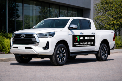 Magnet-branding-concept-displaying-removable-vehicle-branding-signs-on-commercial-vehicles-4