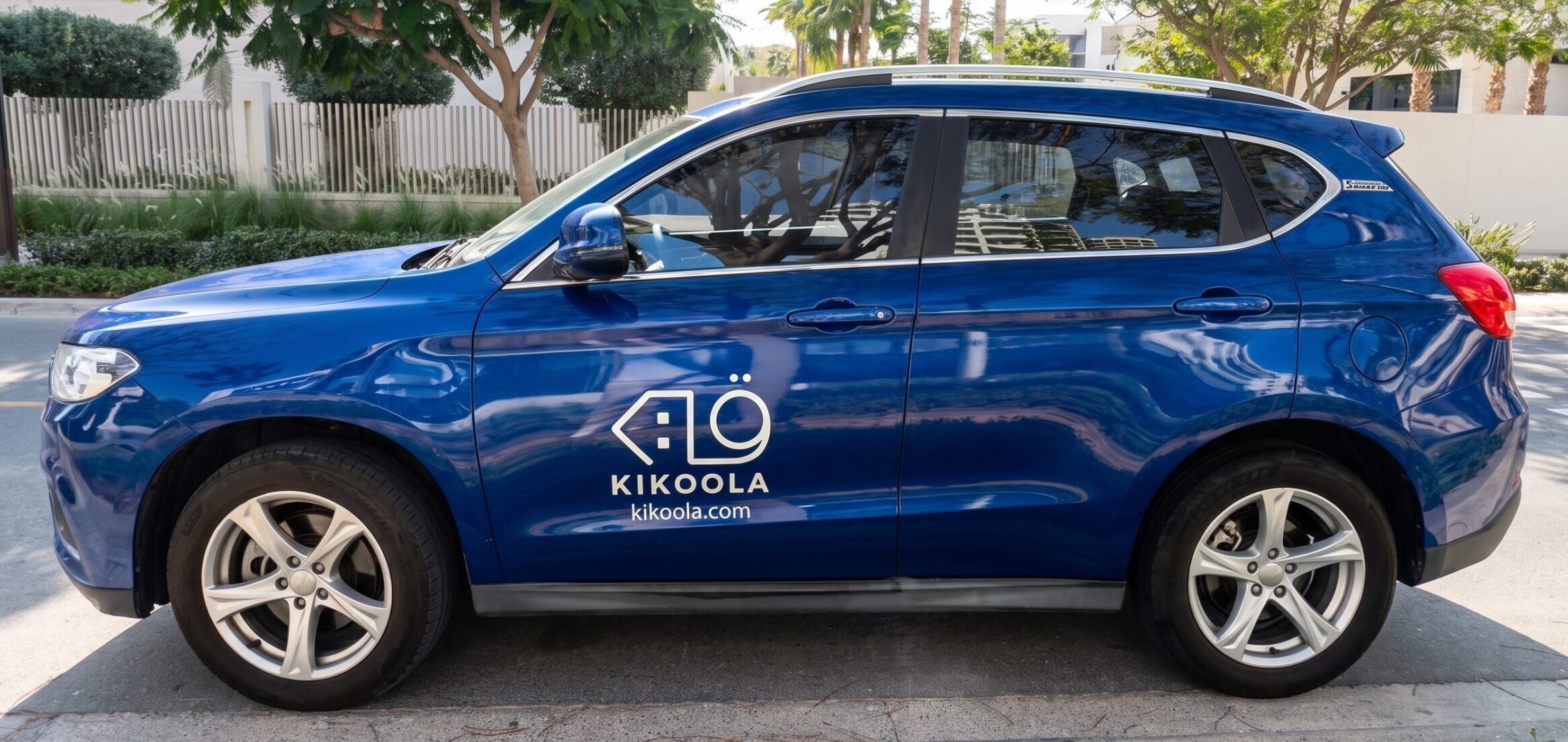 What Are the Benefits of Reflective Vehicle Wraps? Printzone-Advertising-LLC-best-Vehicle-Branding-company-dubai-vinyl-sticker-good-quality-car-branding-27
